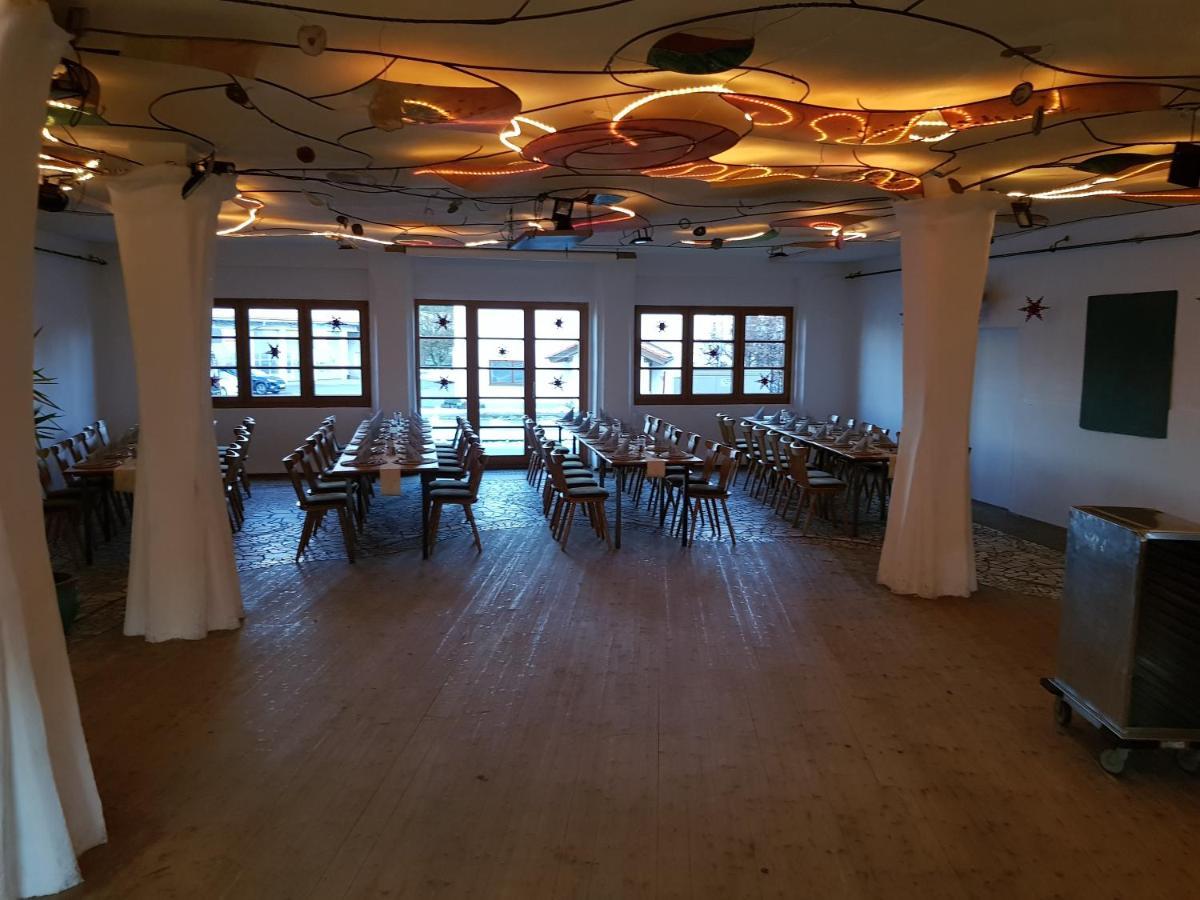 Schiff Bihlerdorf - Hostel Экстерьер фото