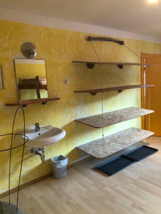 Schiff Bihlerdorf - Hostel Экстерьер фото