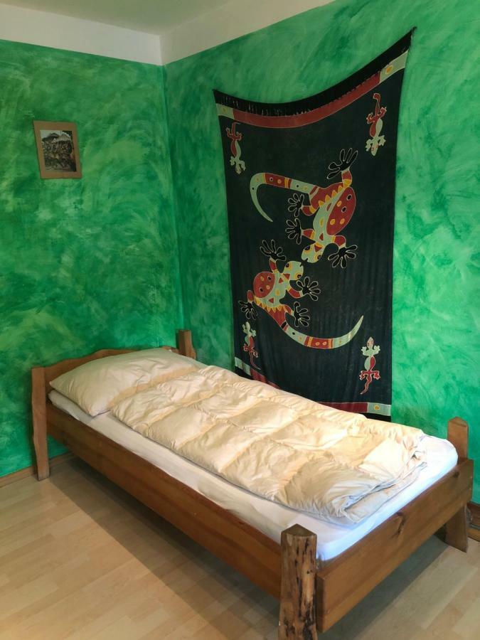Schiff Bihlerdorf - Hostel Экстерьер фото