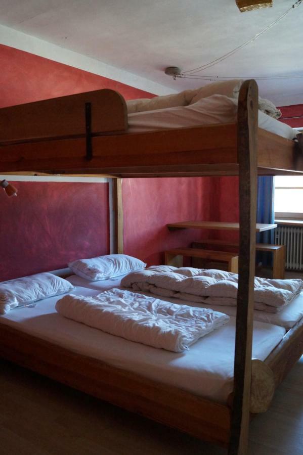 Schiff Bihlerdorf - Hostel Экстерьер фото