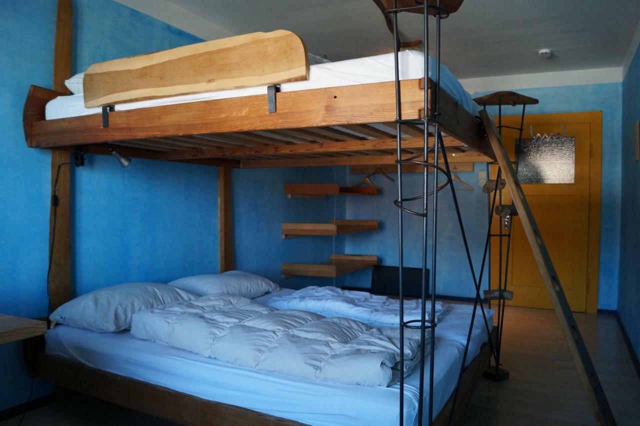 Schiff Bihlerdorf - Hostel Экстерьер фото