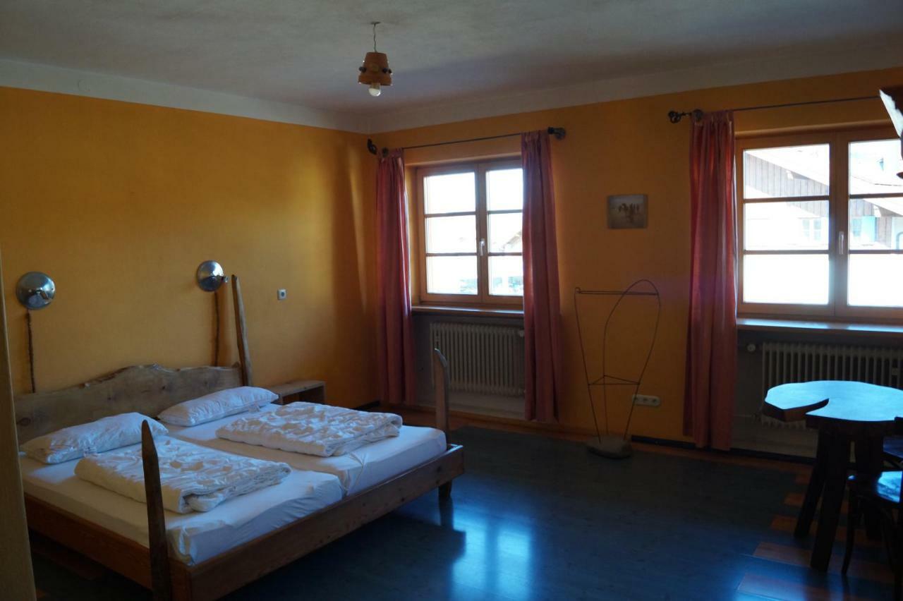 Schiff Bihlerdorf - Hostel Экстерьер фото