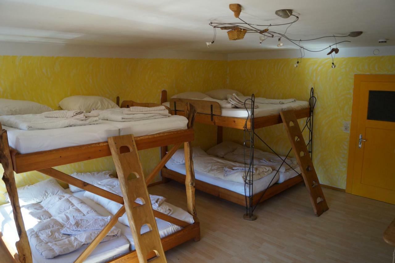 Schiff Bihlerdorf - Hostel Экстерьер фото