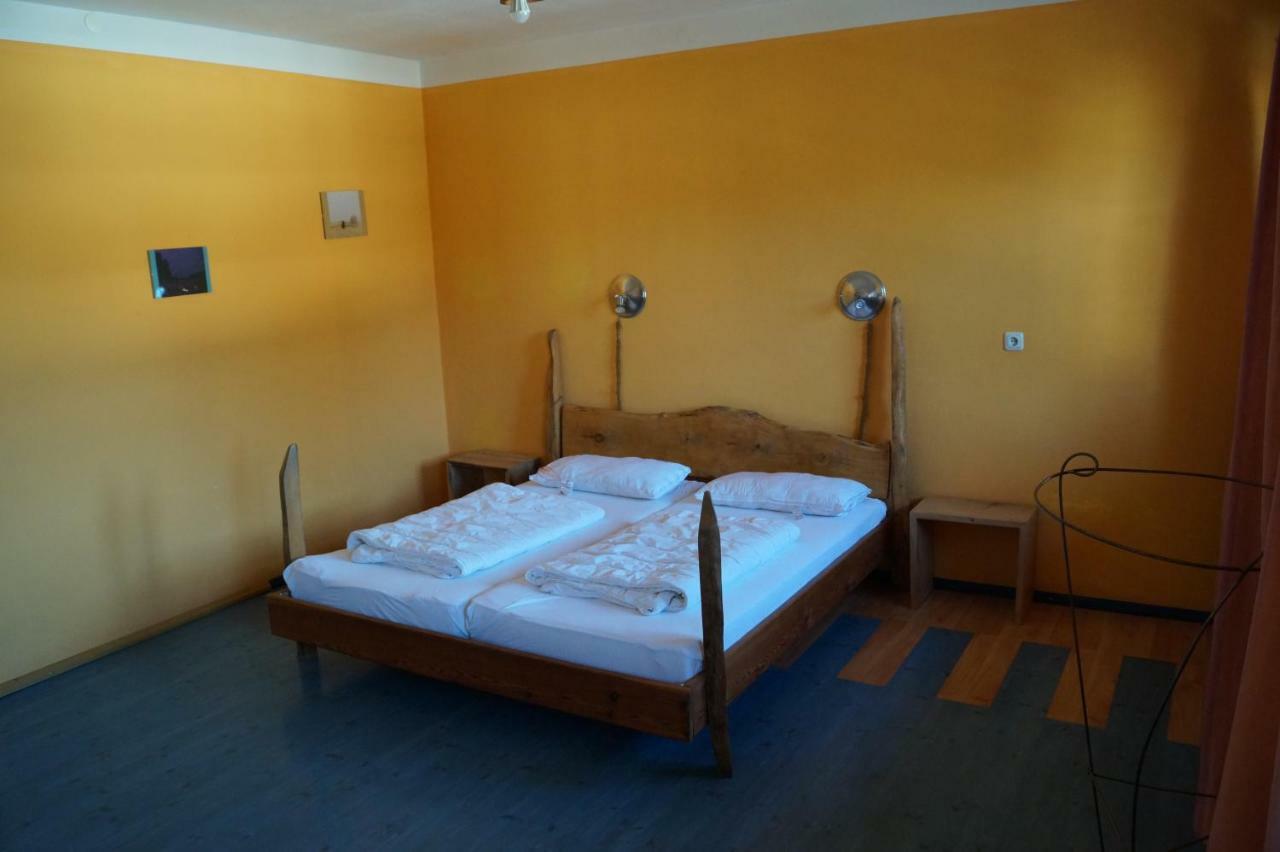 Schiff Bihlerdorf - Hostel Экстерьер фото